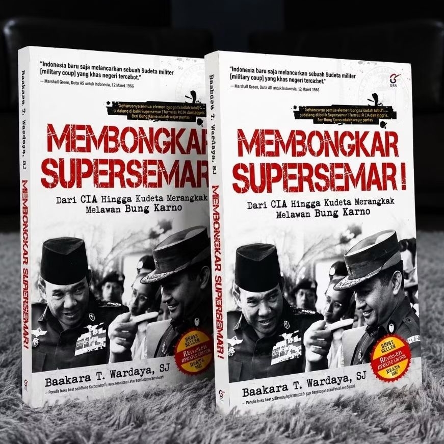 Buku Membongkar Supersemar (Edisi Revisi) + CD 16 Pidato Bung Karno
