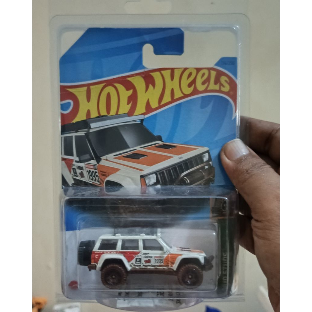 Hotwheels TH Reguler 95 Jeep Cherokee