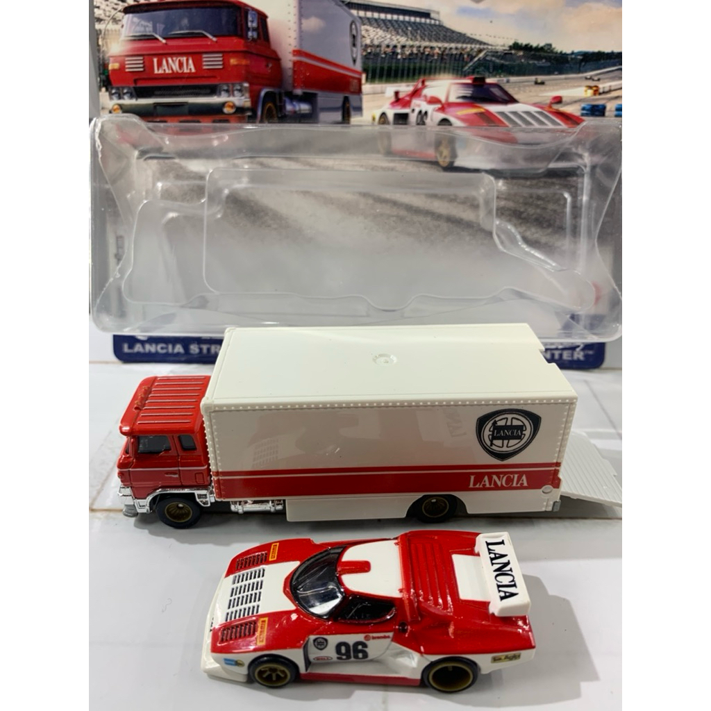 Hotwheels team transport lancia stratos dan sakura sprinter loose mulus