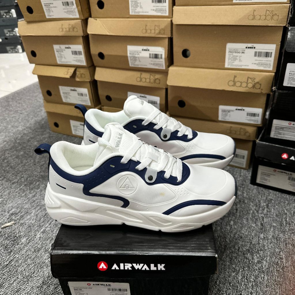SEPATU SNEAKERS PRIA AIRWALK DICTA WHITE