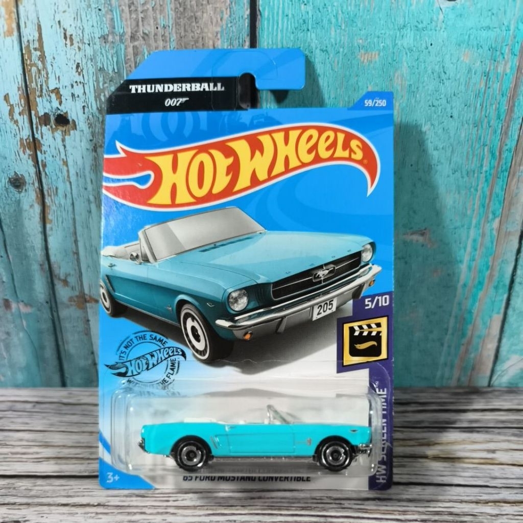 Hot Wheels 65 Ford Mustang Convertible