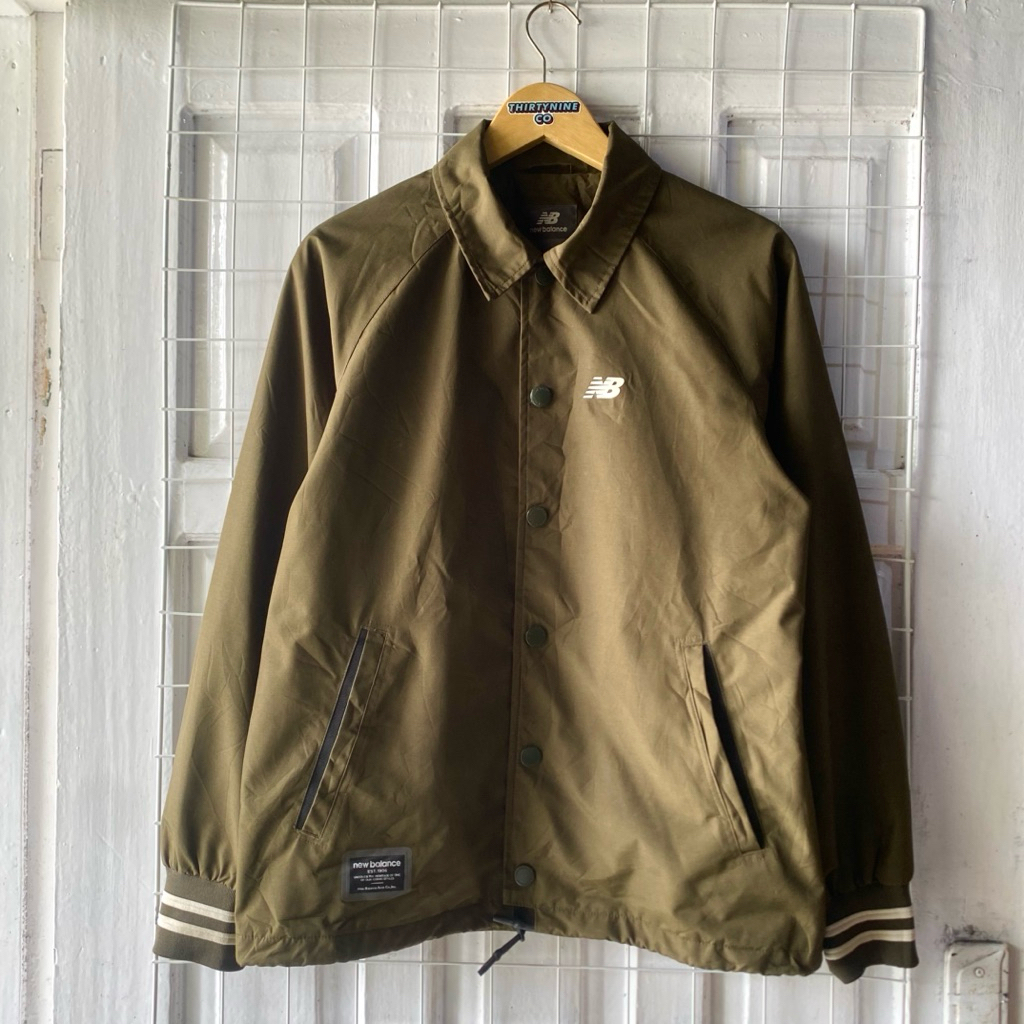 Jaket Coach New Balance
