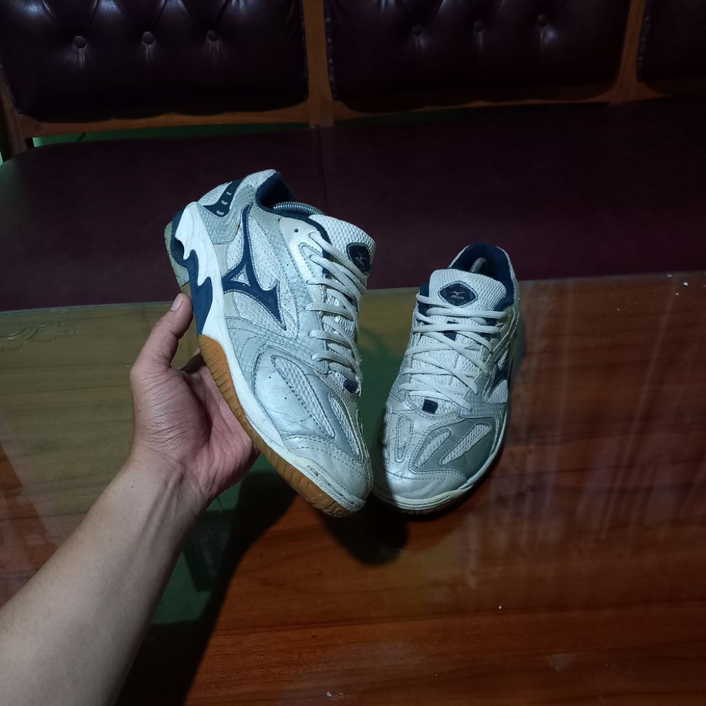 MIZUNO WAVE | SEPATU SECOND BRAND | SEPATU VOLI BADMINTON PRIA WANITA