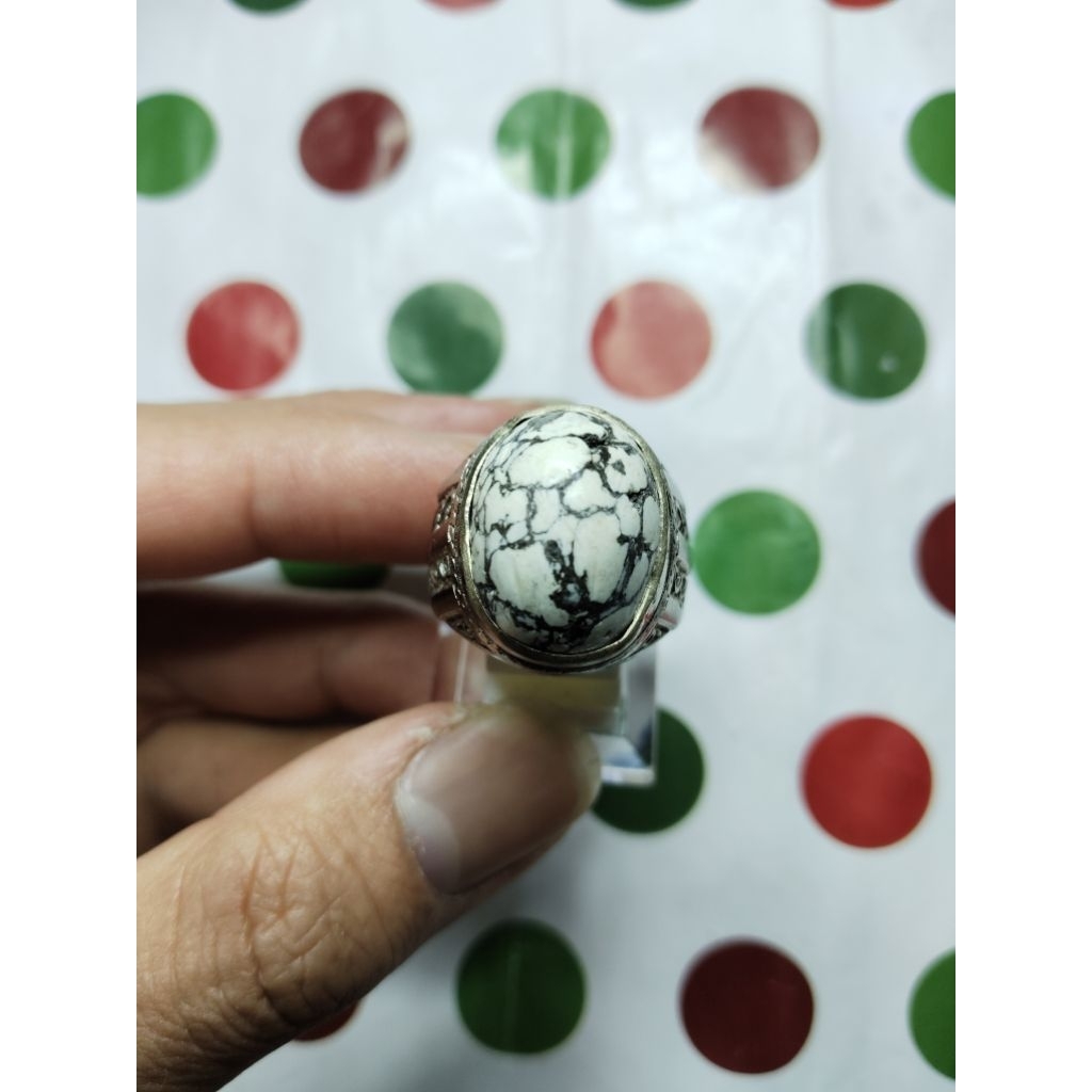BATU AKIK PIRUS PUTIH