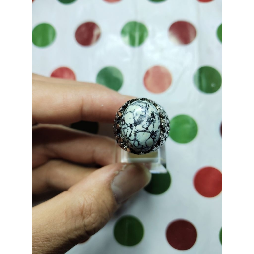 BATU AKIK PIRUS PUTIH