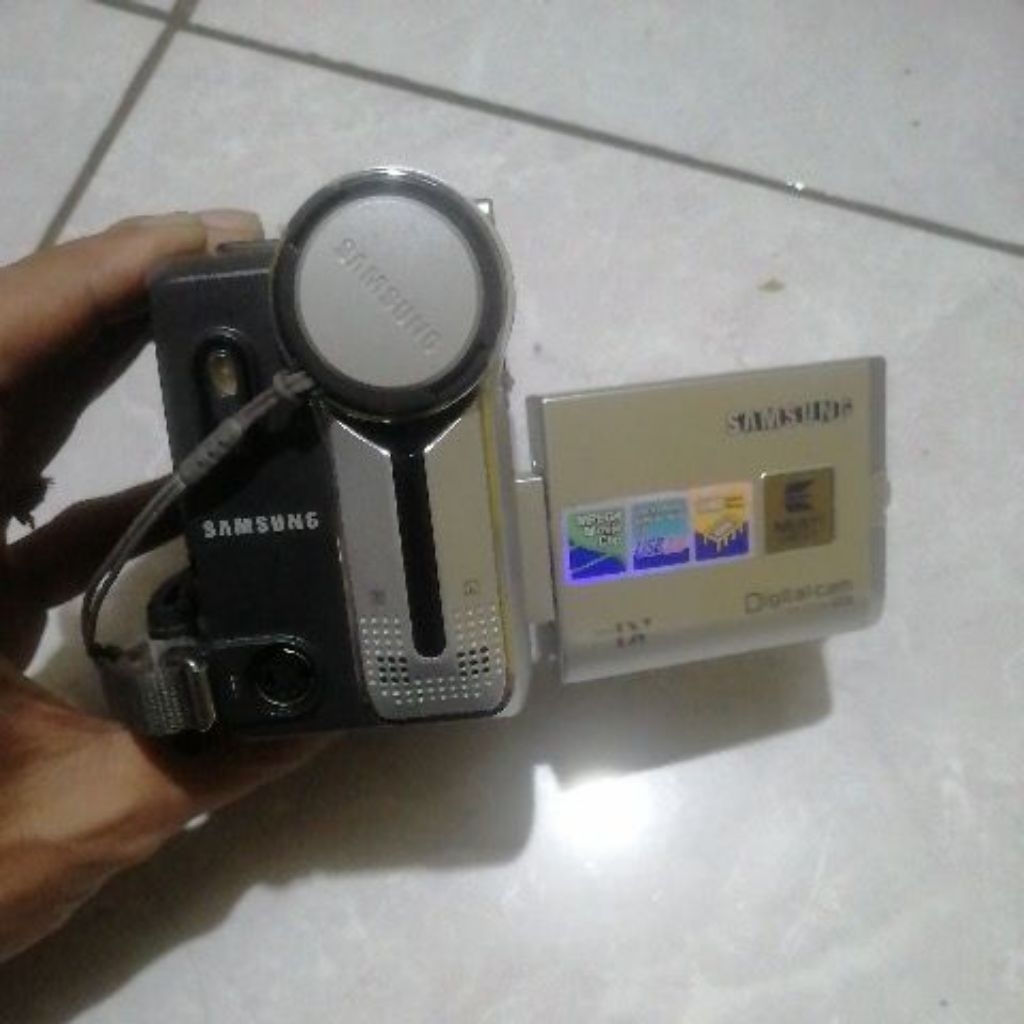 handycam Samsung vp-D354i
