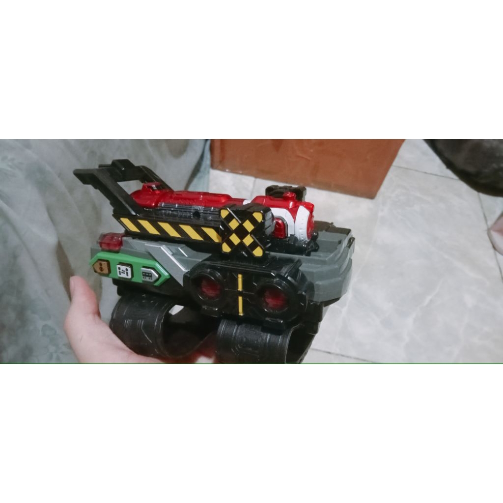 Dx supersentai/power ranger toqger (kereta Ichigo metaliq red)