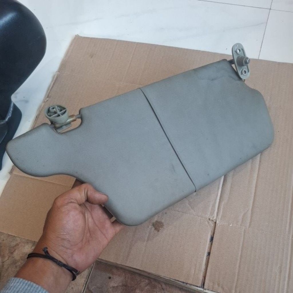 sunvisor depan kanan hyundai atoz