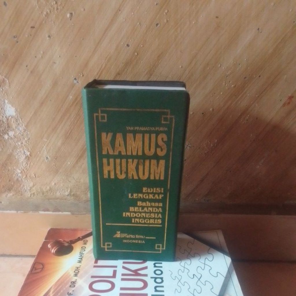 original bekas ; Kamus Hukum edisi lengkap Bahasa Belanda Indonesia Inggris oleh Yan Pramadya Puspa 