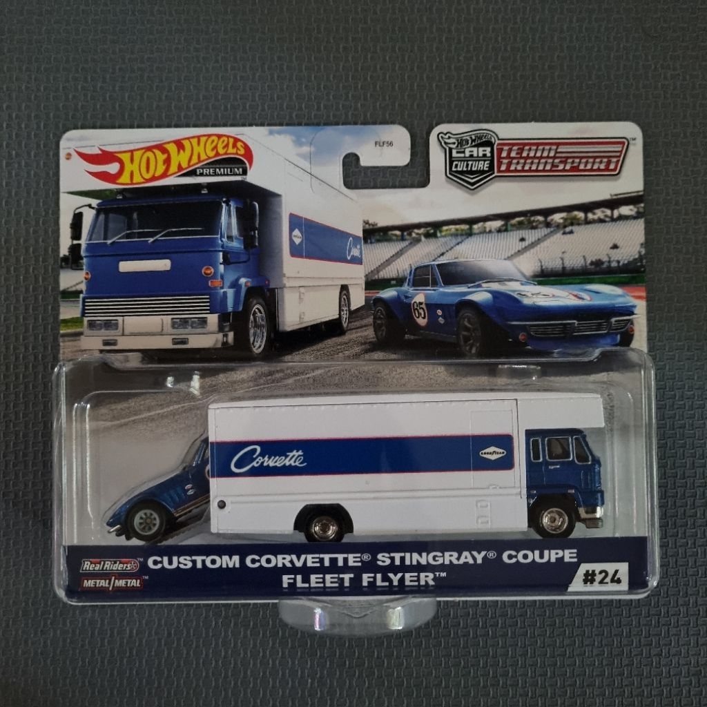 Hot Wheels Team Transport - Corvette Stingray & Fleet Flyer