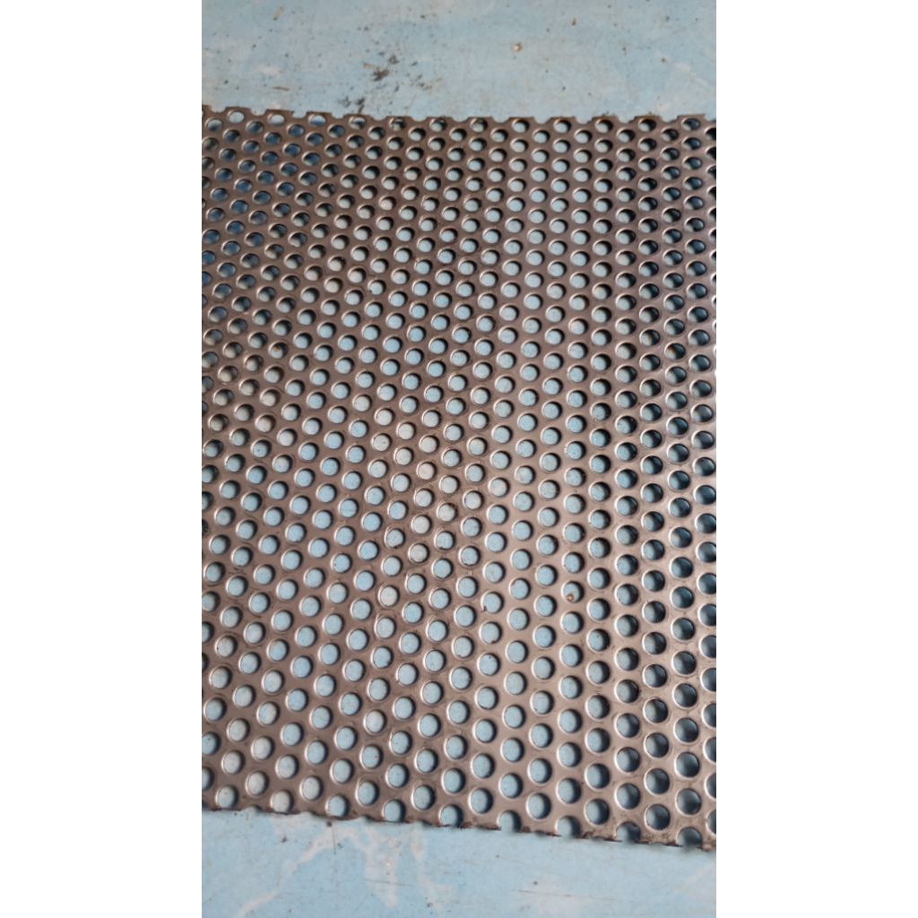 PLat Lubang/plat peforated Stainless 304 Tebal 1mm Lubang 6mm