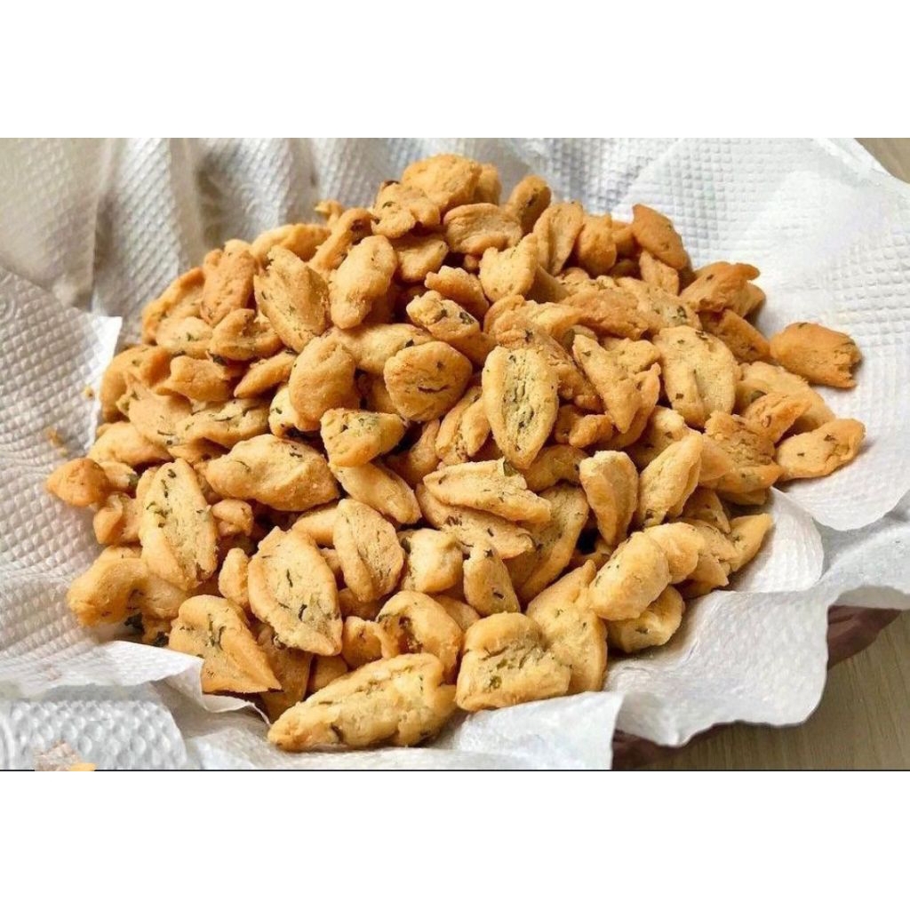 Kue Bawang Gunting