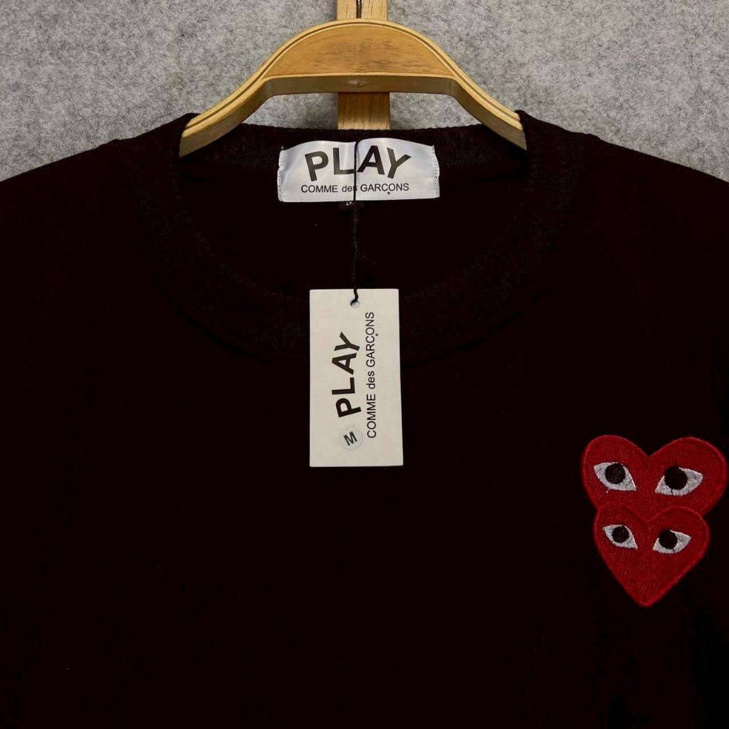 CREWNECK SWEATER COMME DES GARCONS CDG PLAY SMALL EMBORDIERED DOUBLE HEART RED ON BLACK FULL TAG & L