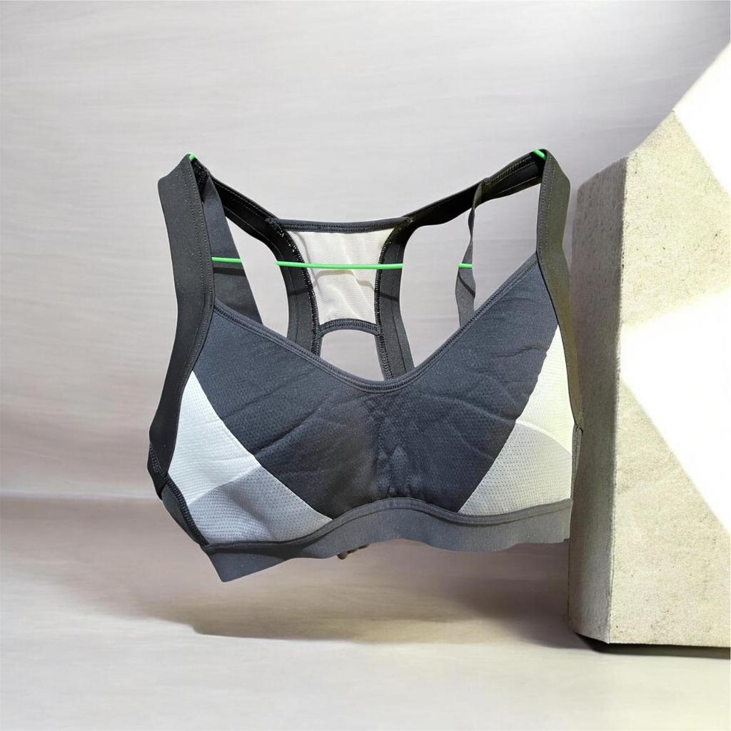 [PRELOVED] Nike High-Support Sports Bra - Size L Original - Colorblock Design