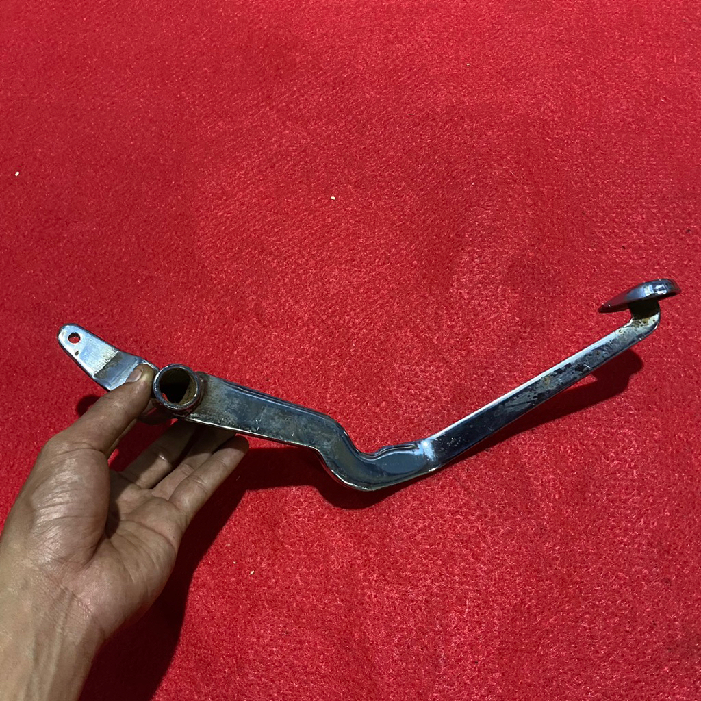 pedal pijakan rem belakang Kawasaki Blitz r original