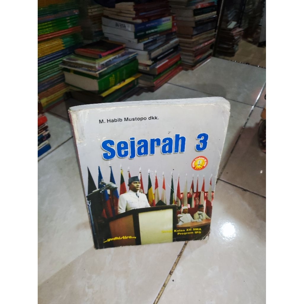 BUKU SEJARAH 3 UNTUK KLS 12 SMA
