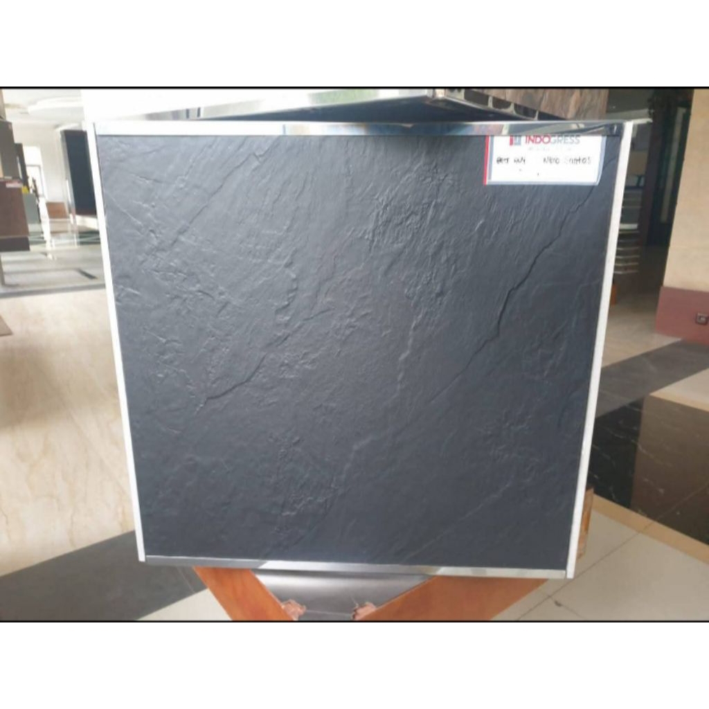Granit lantay 60x60 kasar cocok buat teras