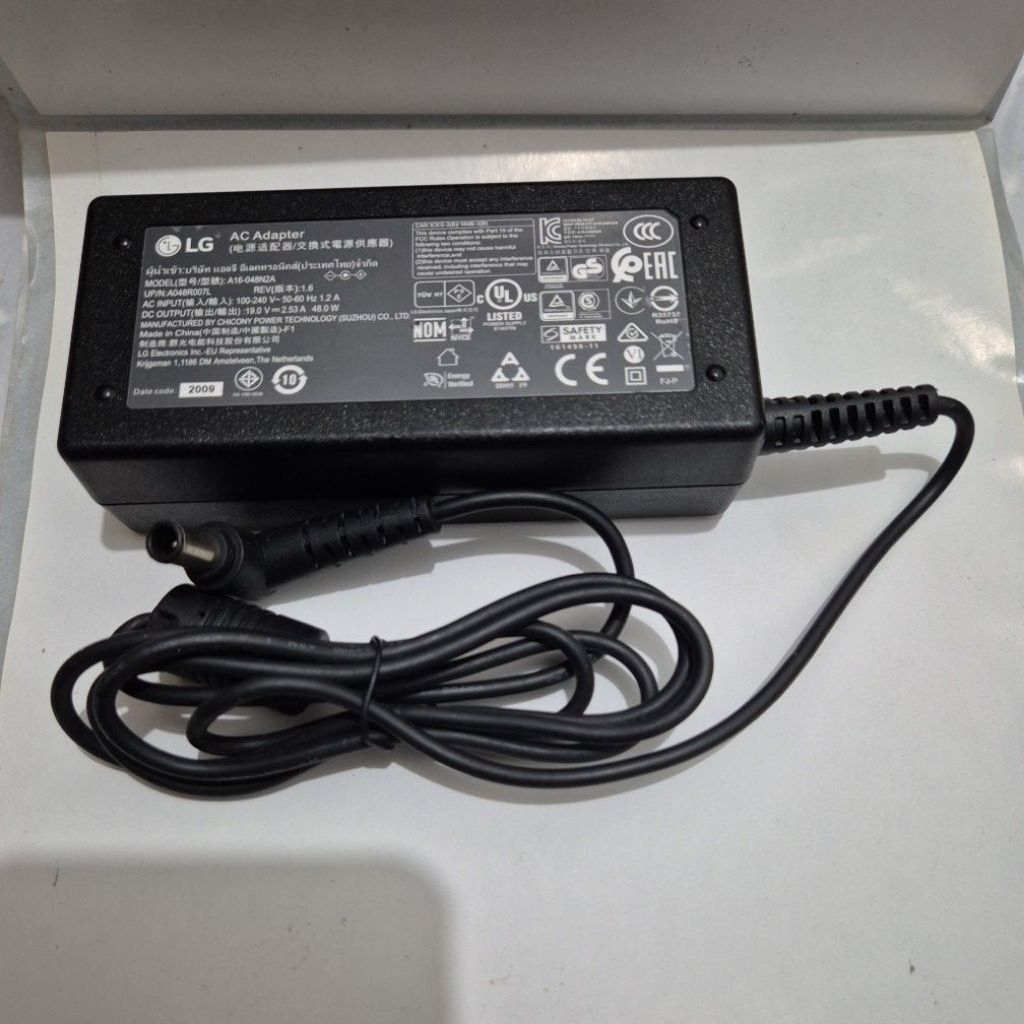 adaptor 19v 2.53a LG original jack jarum