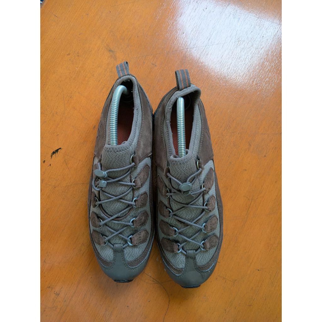 Sepatu gunung COLUMBIA 42