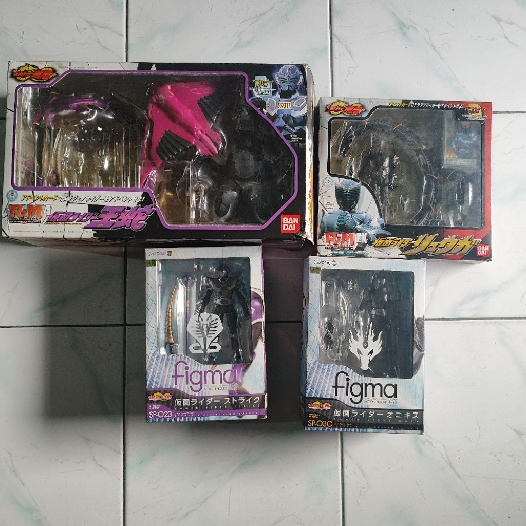 Paket Bandai R&M (Rider & Monster) Series & figma Kamen Rider Ryuga & Ouja