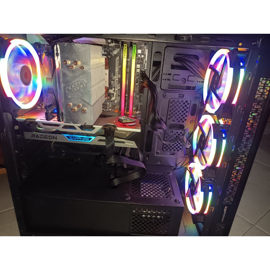 PC Gaming Ryzen 5 5600 RX 6600 XT RAM 16 GB SSD 256 GB
