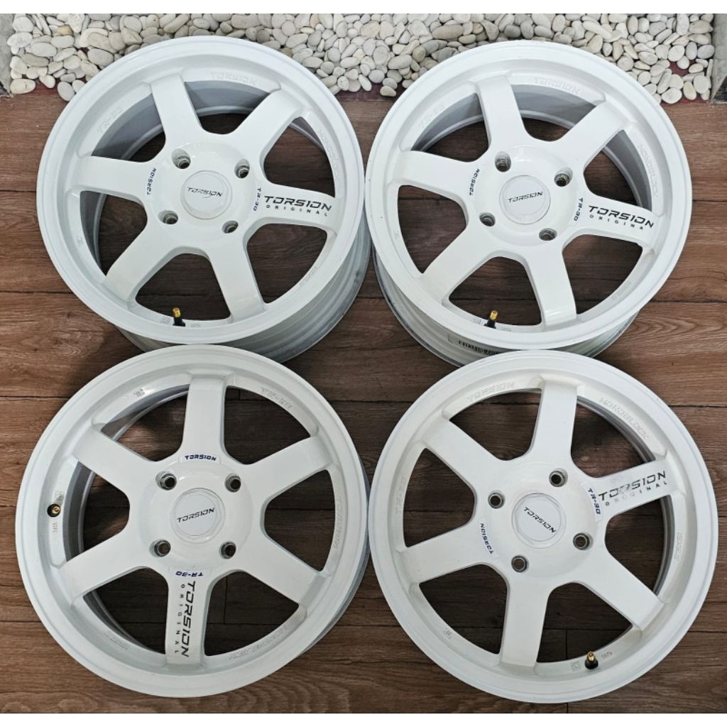 Velg Racing Original Torsion TE37 R15 L6,5 et 42 pcd 4*114 Avanza Xenia Kijang Grand Livina