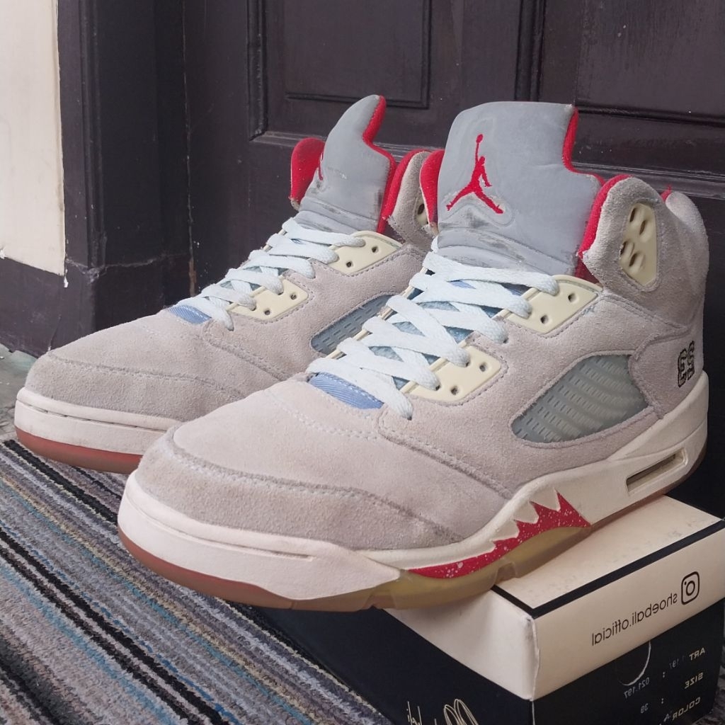 Nike Air Jordan 5 Retro Trophy Room Ice Blue