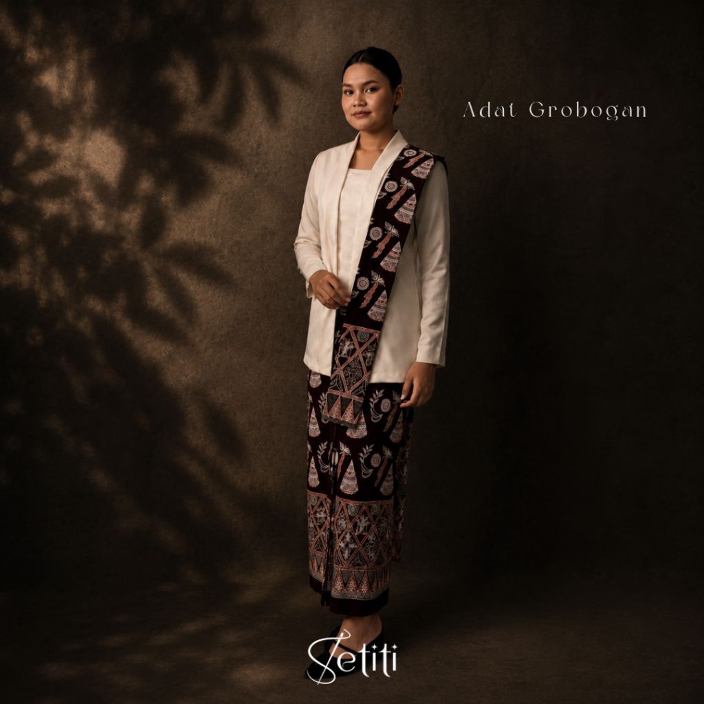 SETITI | Set Adat Grobogan | Jarik Lilit | Kebaya | Selendang