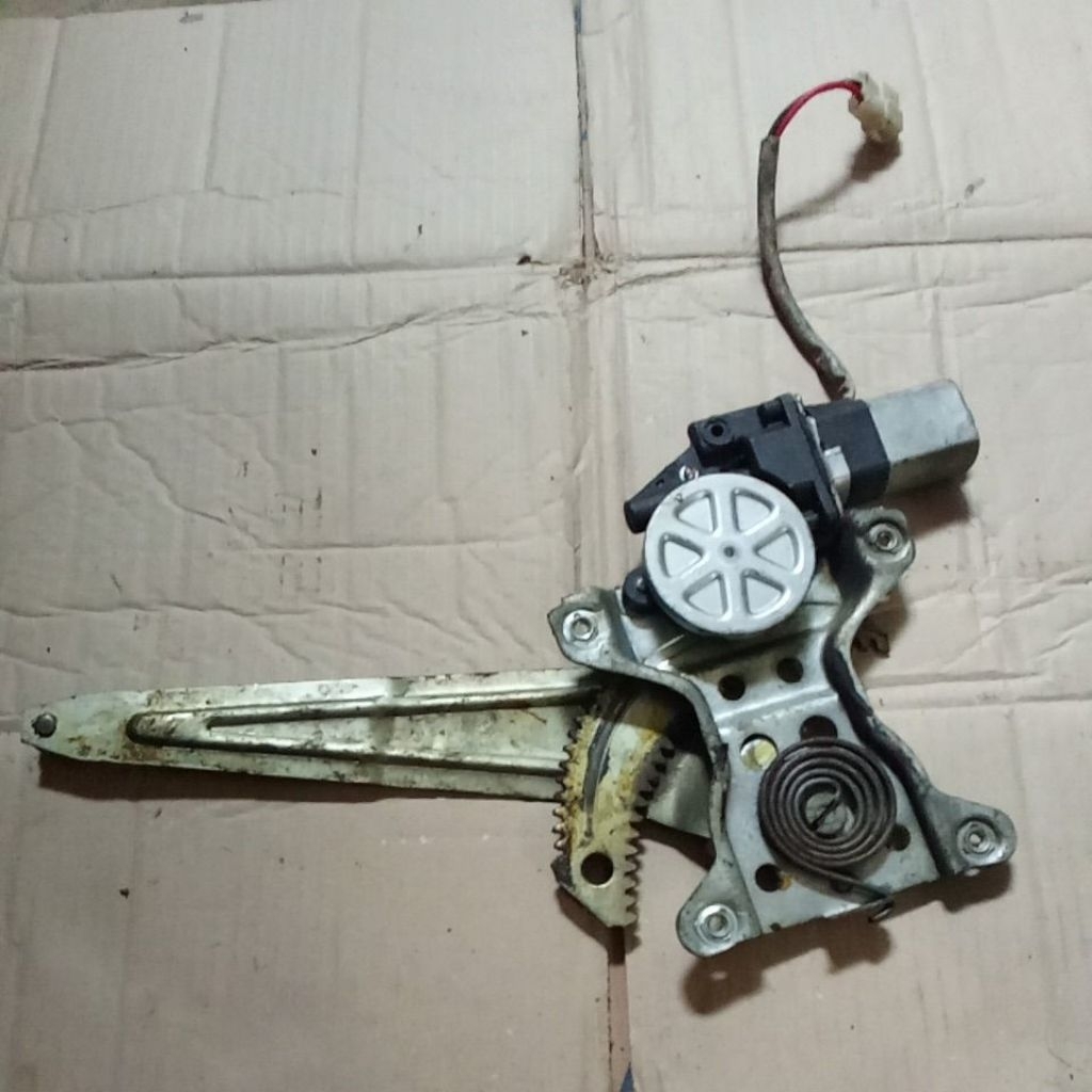 Regulator power window Toyota Great Corolla belakang kanan