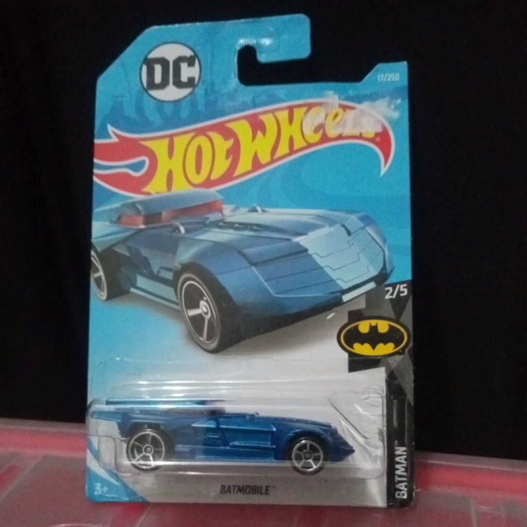 Hot Wheels Batman DC Batmobile