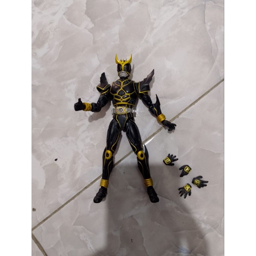 shf Kuuga ultimate mata hitam original kel.sesuai foto
