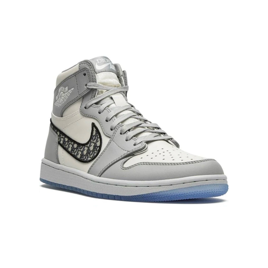 NIKE DIOR X AIR JORDAN