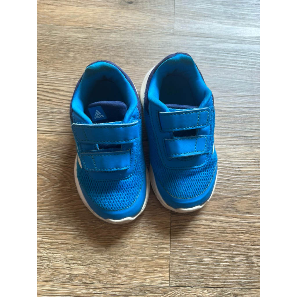 Adidas kids Preloved