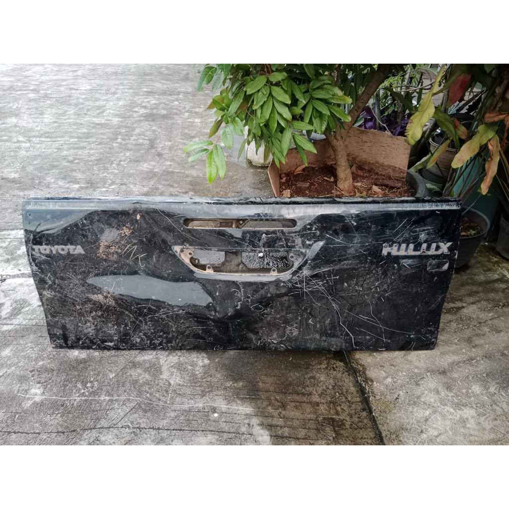 pintu bak toyota hilux 2017 2018 2019 2020 2021 2022 2023 2024