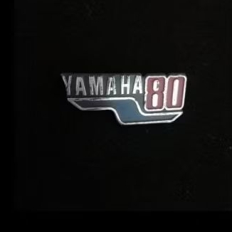 Emblem sayap Yamaha V80