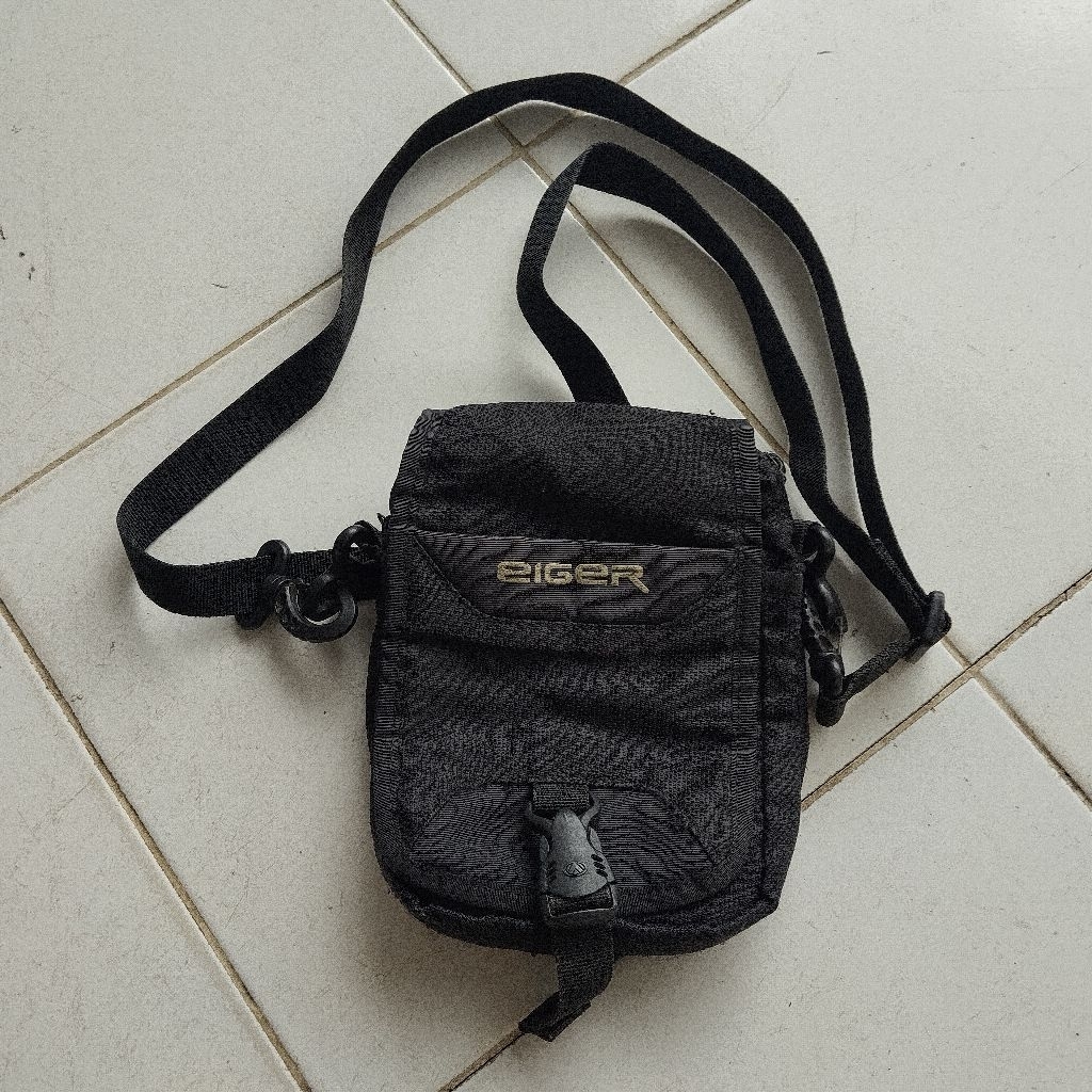 TAS SELEMPANG EIGER BEKAS