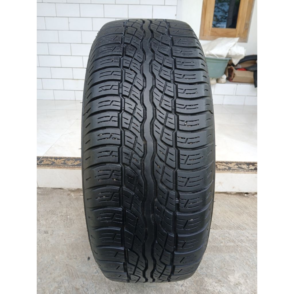 Ban Bridgestone 90% 235/60 R16