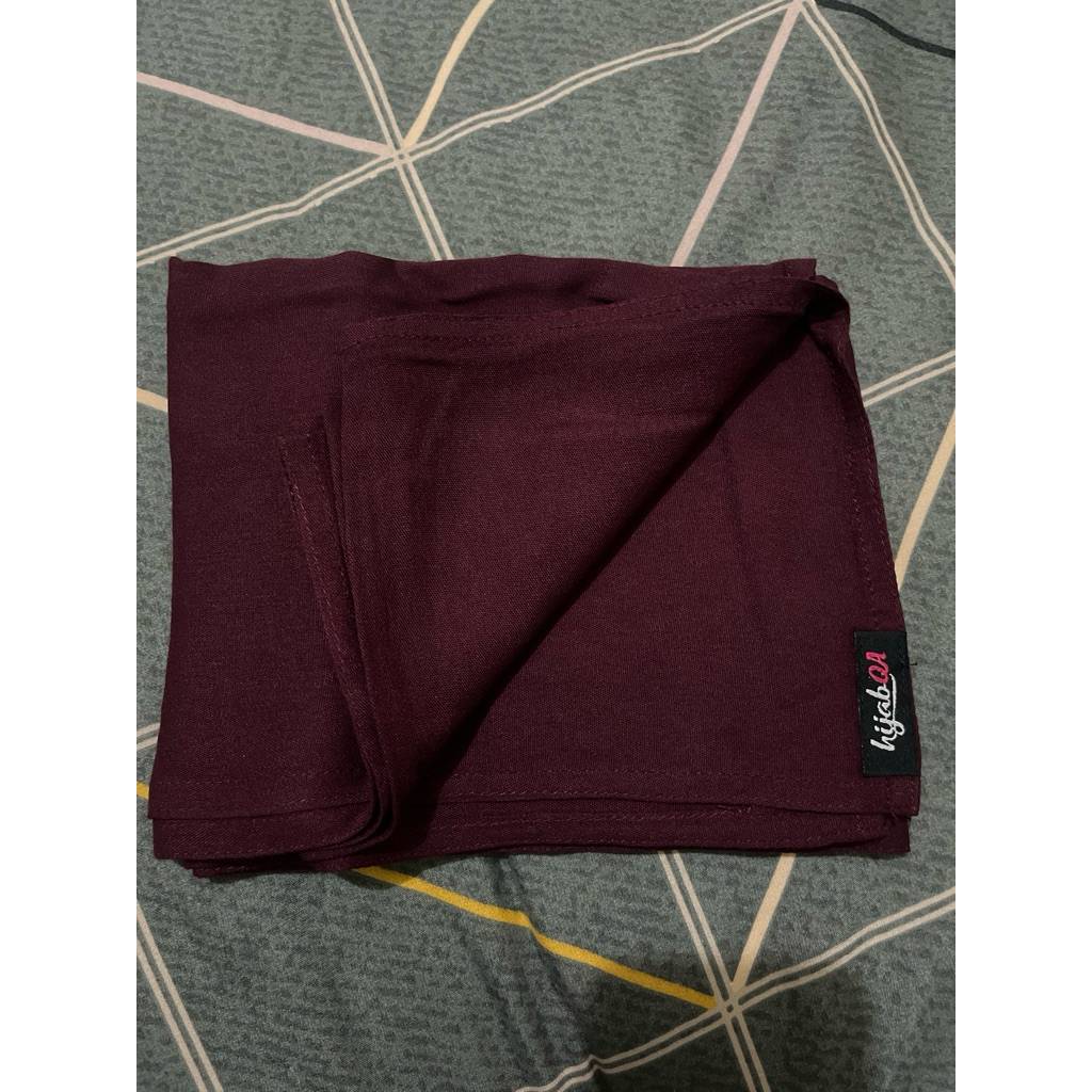 Preloved - Viscose Hijabqa maroon vol 2