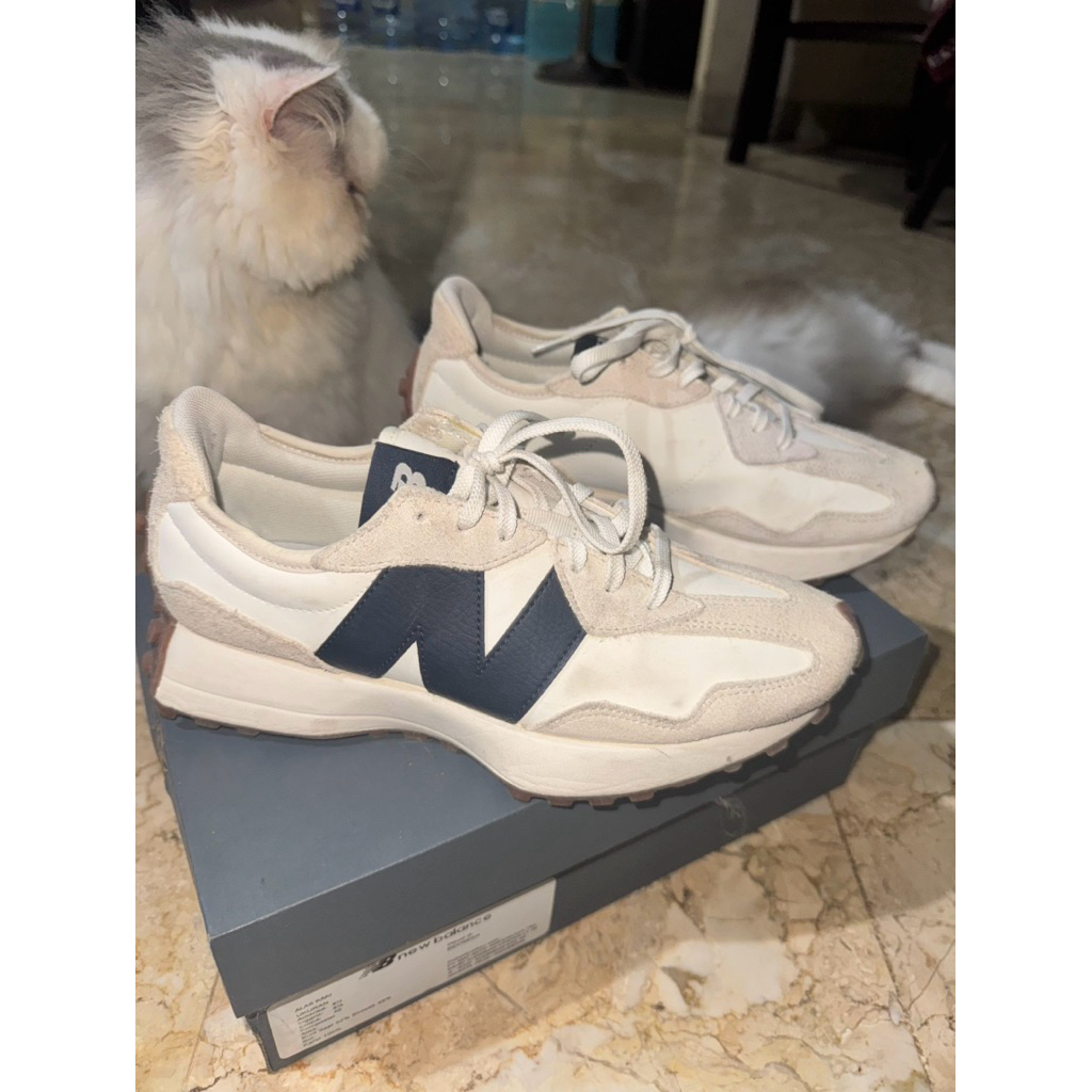 new balance 327 moonbeam (preloved)