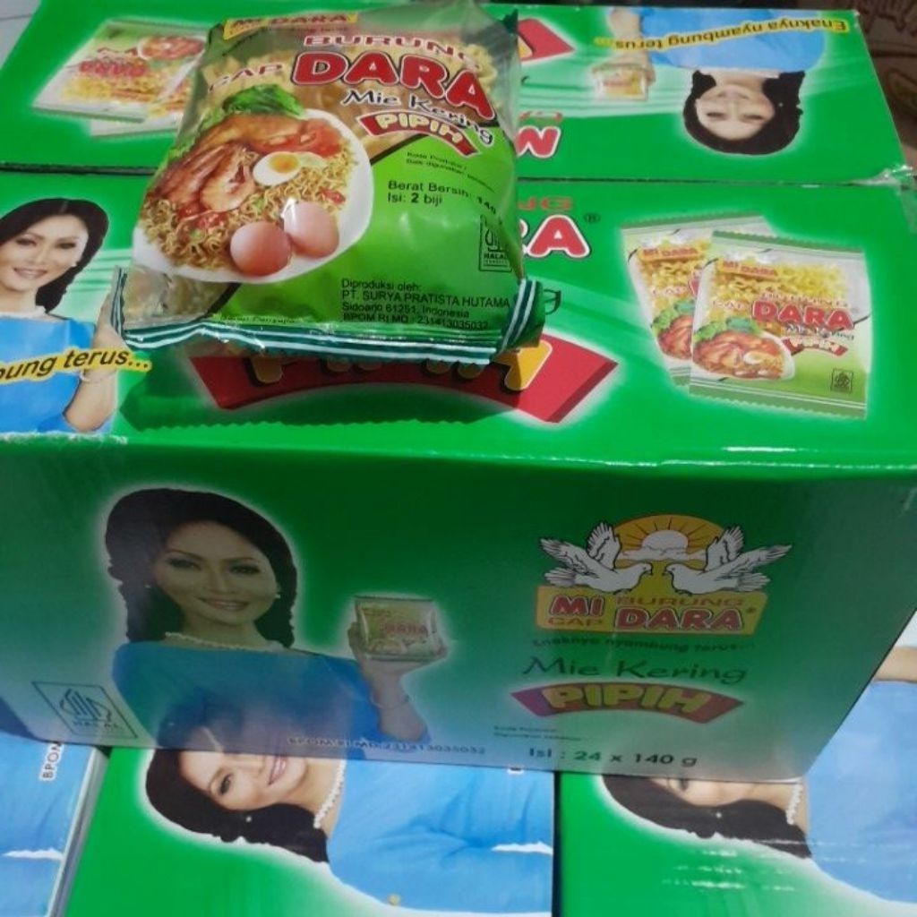 Mie Kering Burung Dara Pipih - Kemasan 140gr, 24 Bungkus, Warna Hijau