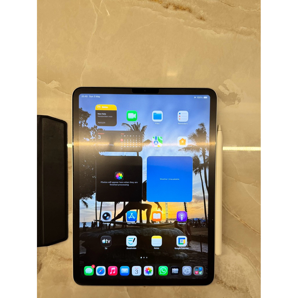 Ipad Pro 11” Gen 4 128gb WIFI ONLY & Apple Pancil