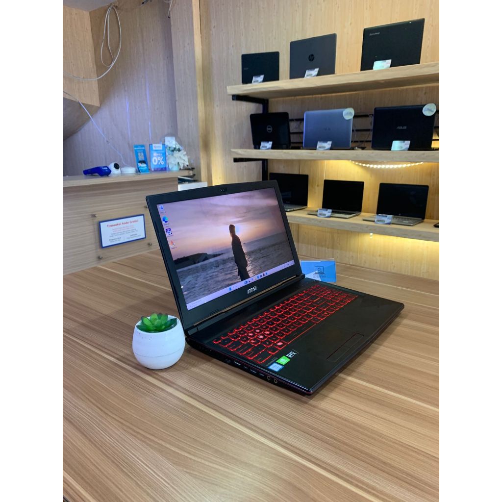 MSI GL63  INTEL CORE I7 GEN 8