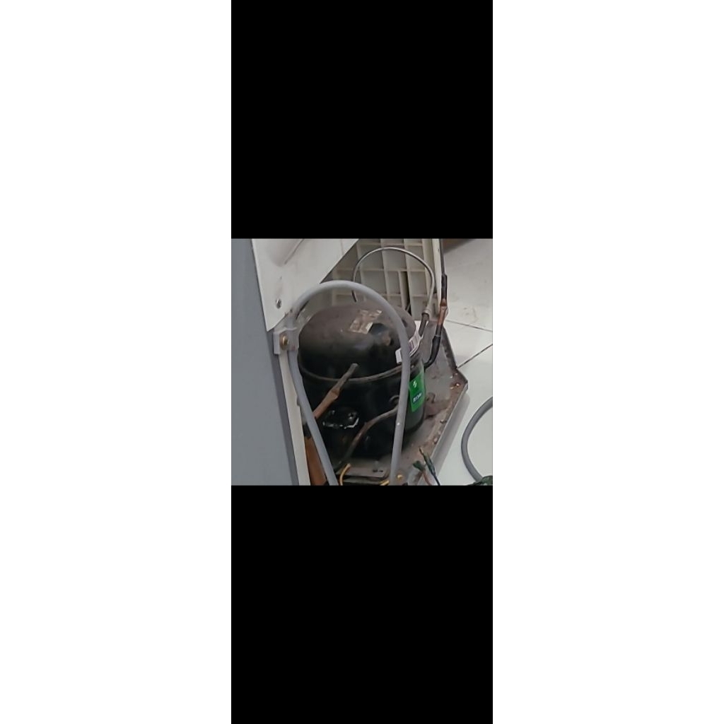 kompressor bekas kulkas polytron 1 pintu , rusak