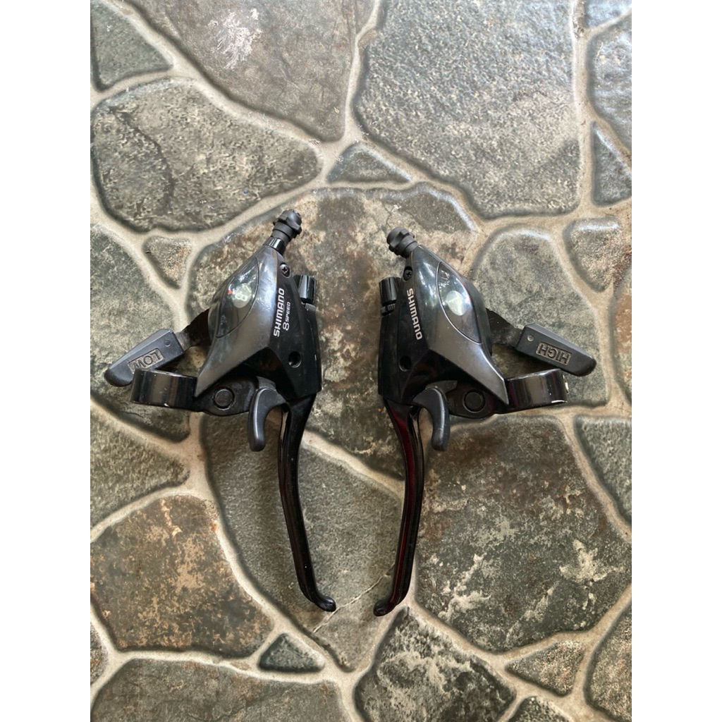 Shifter 2 x 8 speed Shimano ST-R221-R, untuk hybrid roadbike sepeda lipat minivelo polygon strattos 