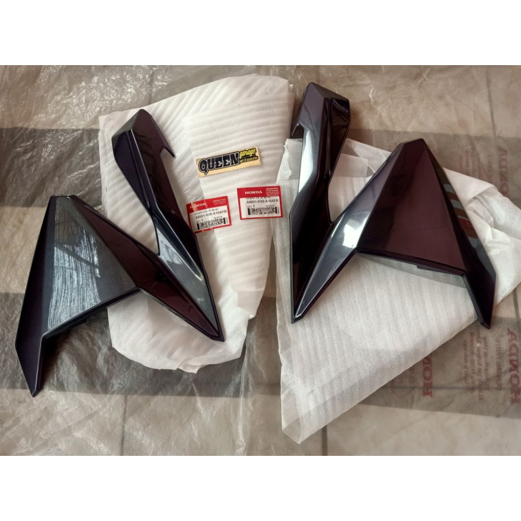 Set Cover Sayap Depan Hitam Metalik (Grey) Kanan Kiri Honda Vario125/150 Esp 64501K59A10AFB/64601K59