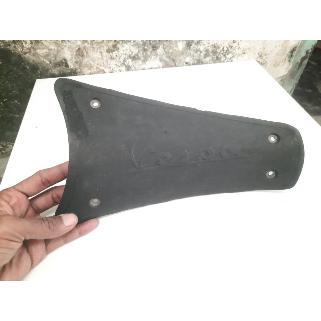 tutup aki cover aki vespa sprint