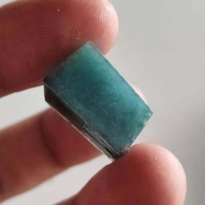 Natural Bahan Kotakan Bacan Majiko Tanah Hitam Serat Halus Plong Dim 18 x 10,5 x 10,5 mm