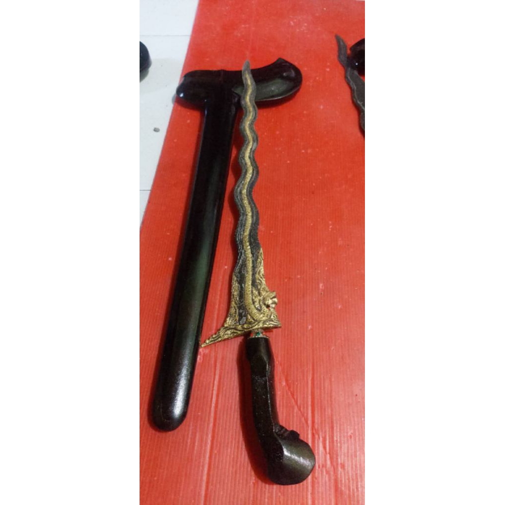 KERIS NOGO SOSRO  KINATAH LUK 13