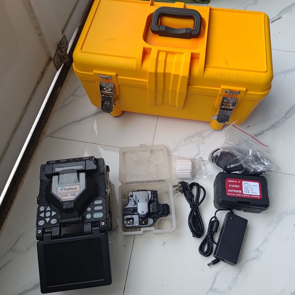fujikura ribbon FSM 50R ribbon fusion splicer 12 core alat sambung barenone bekas normal