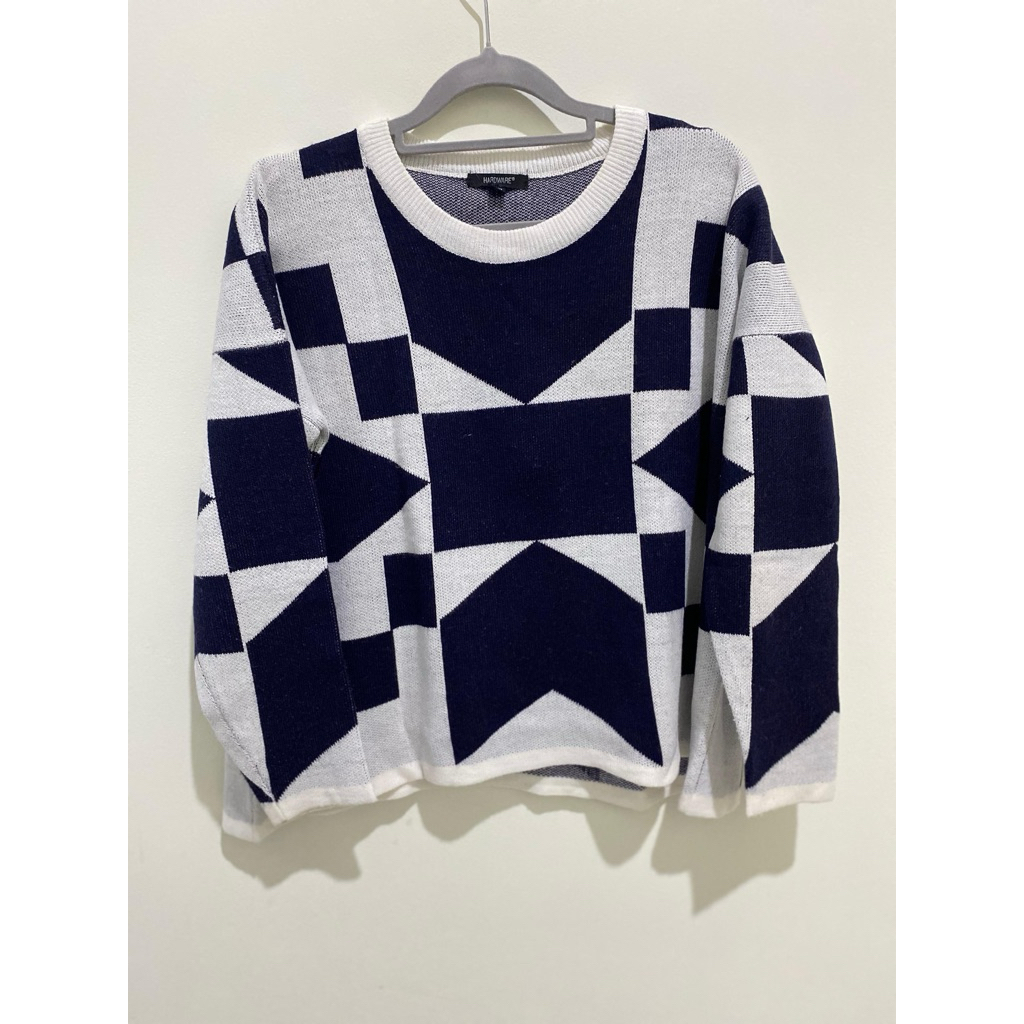 sweater brand hardware